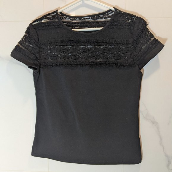 ❗LAST CHANCE❗H&M T-shirt with Black Lace Top - Picture 1 of 2